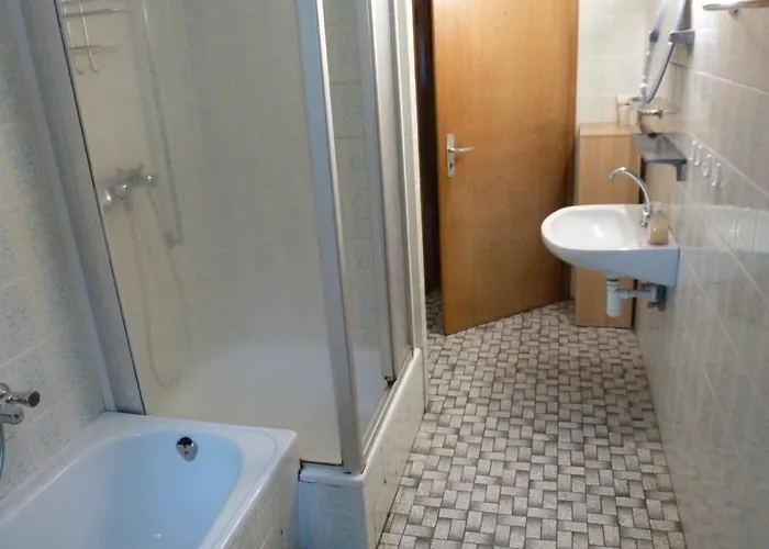 شقة Monteurwohnung Eichenpark